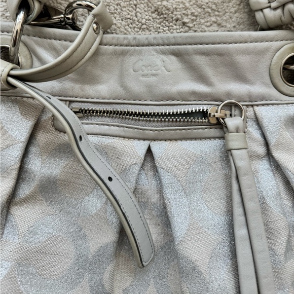 Vintage Y2K Coach Parker OP Art Signature Silver Bag (13508) - Picture 8 of 15